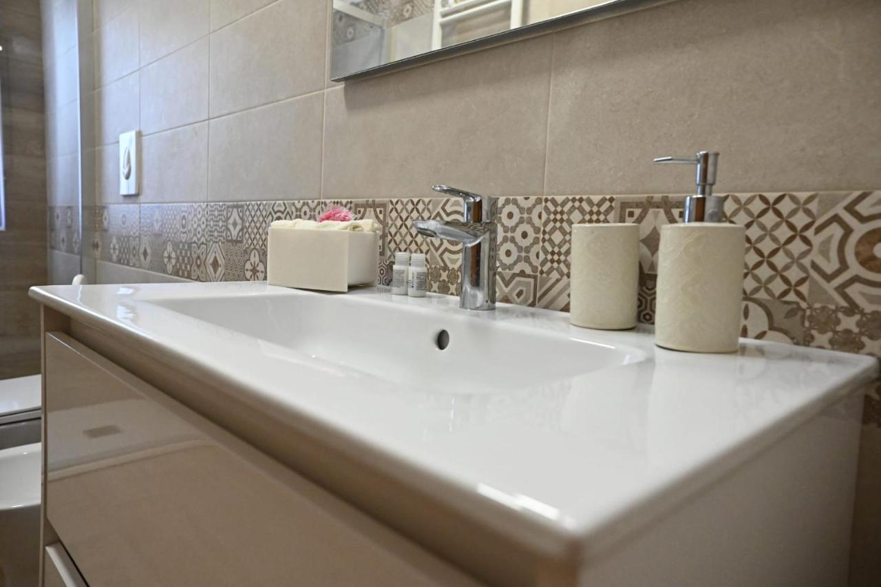 Dimora Fefe Apartment Monopoli Ngoại thất bức ảnh
